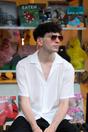 Gold Classic Pilot Gold Aviator  Sunglasses, Image 6 of 6