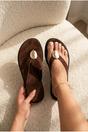 Multi iKrush Multi Thea Womens Gold Trim Thong Flat Sandals, Image 4 of 7